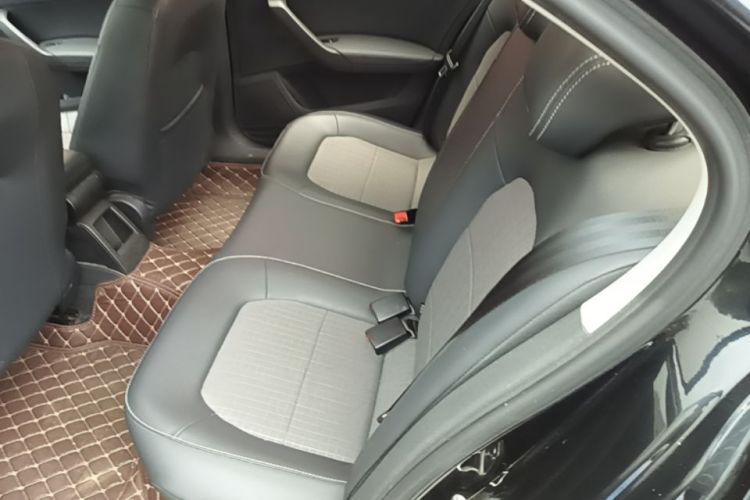 Volkswagen Santana 2019 car image #17
