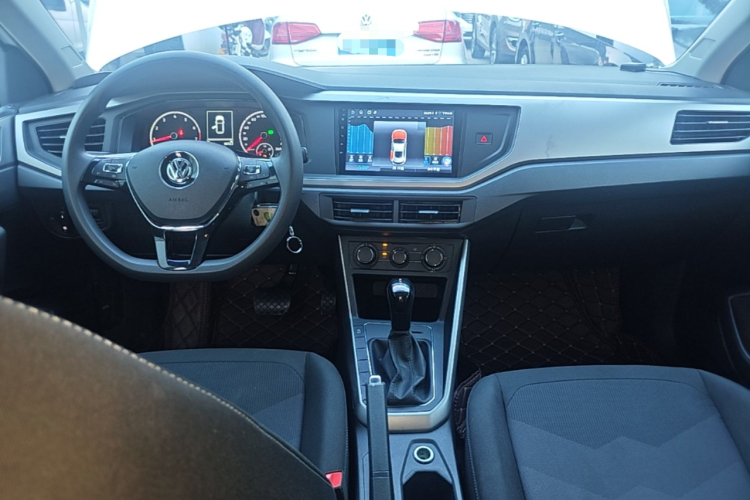 Volkswagen Polo 2020 car image #11