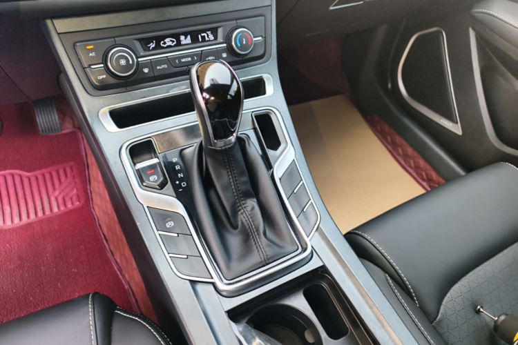 GEELY Emgrand 2021 car image #18