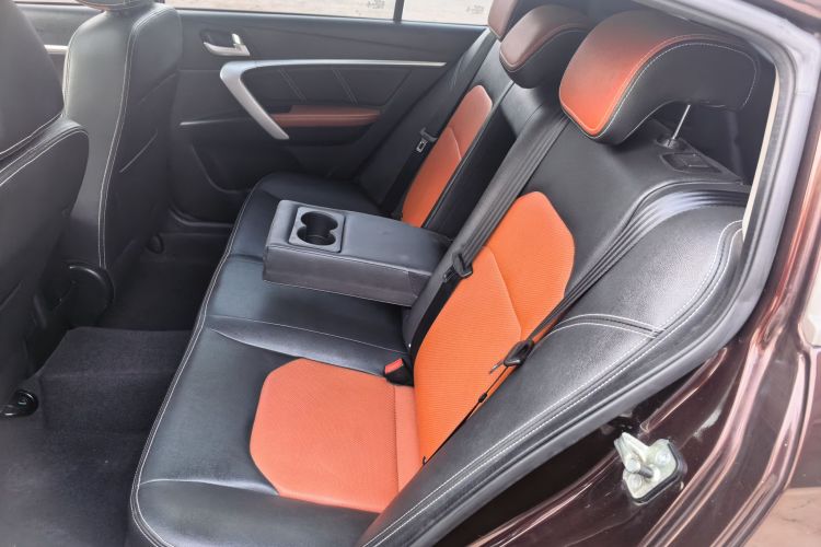 GEELY Emgrand 2016 car image #15