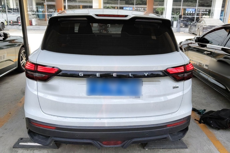 GEELY Coolray 2025 #4 GEELY Coolray 2025 car image #4