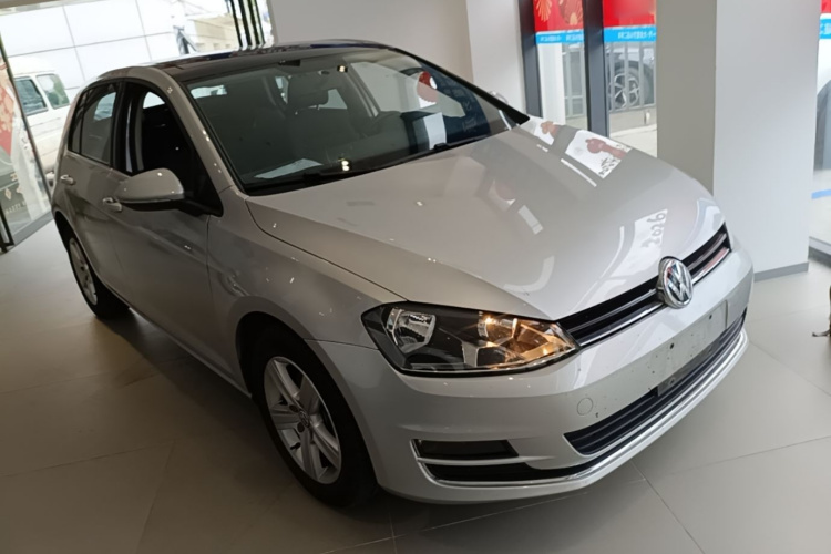 Volkswagen Golf 2015 car image #4