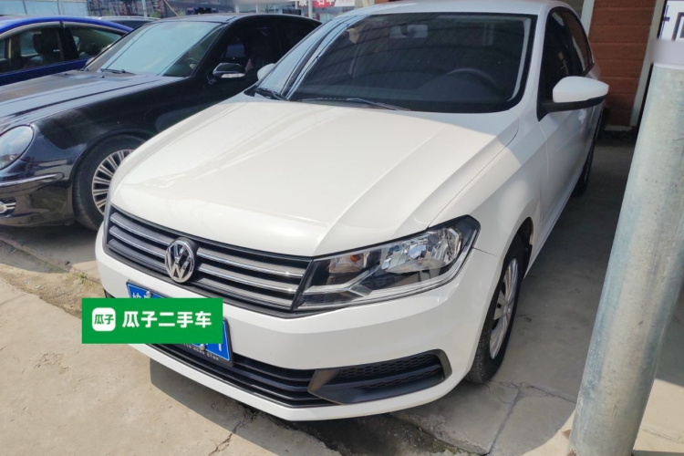 Volkswagen Santana 2022 car image #2