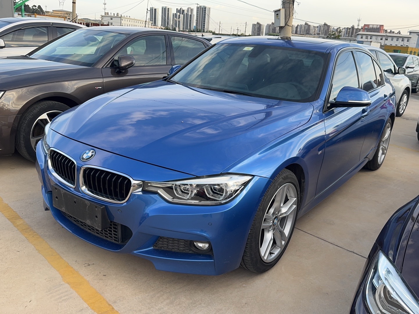 BMW 3 Series 2017 BMW 3 Series 2017 car image