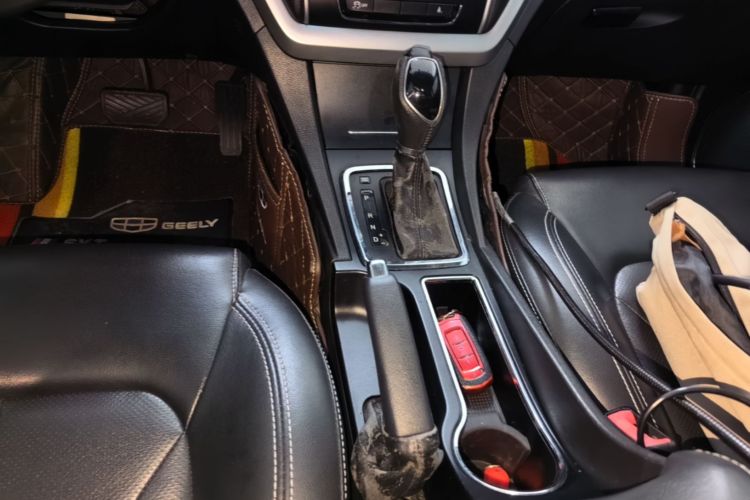 GEELY Emgrand 2015 car image #14