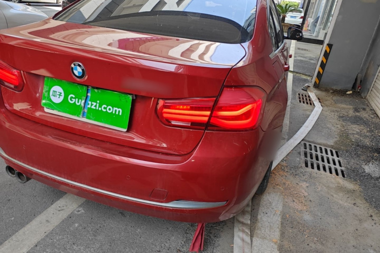 BMW 3 Series 2018 #8 BMW 3 Series 2018 car image #8