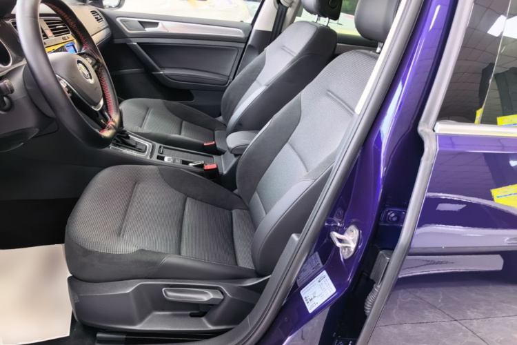 Volkswagen Golf 2019 #15 Volkswagen Golf 2019 car image #15