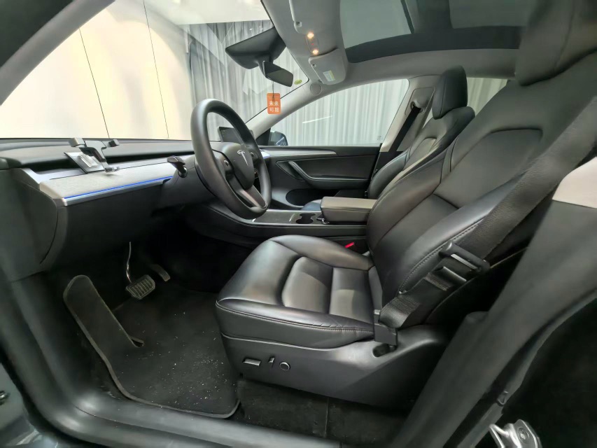 Tesla Model Y 2024 #4 Tesla Model Y 2024 car image #4
