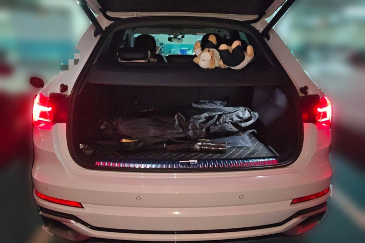 Audi Q3 2025 car image #21