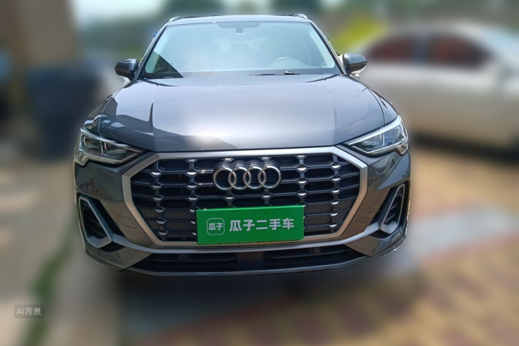 Audi Q3 2021 car image #3