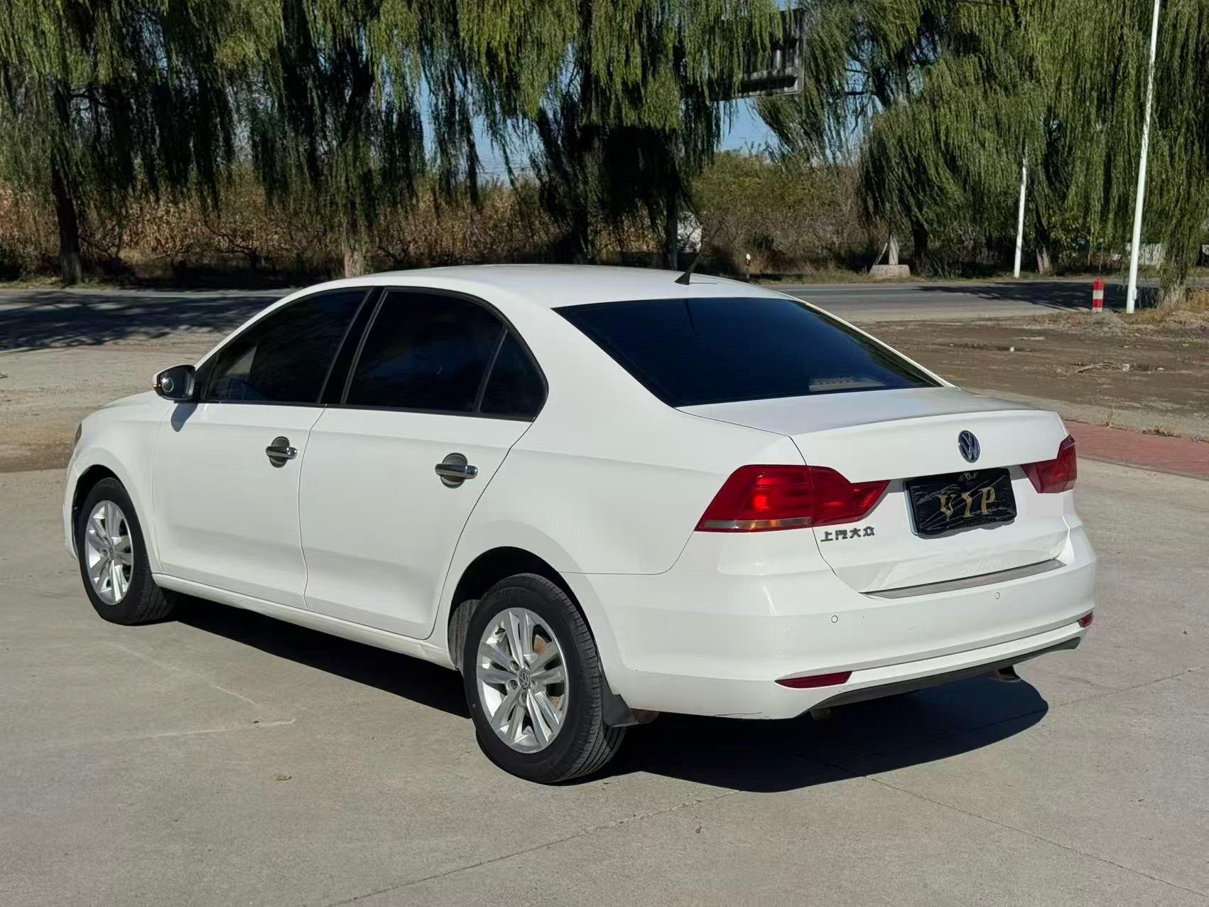 Volkswagen Santana 2017 imagen de coche #9