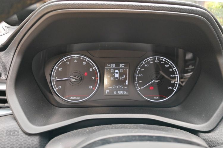GEELY Emgrand 2025 car image #13
