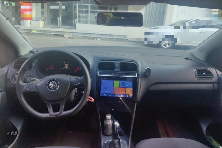 Volkswagen Polo 2018 car image #11