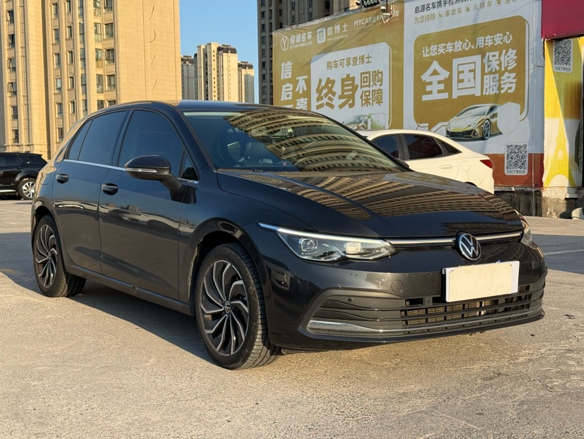 Volkswagen Golf 2022 car image #3