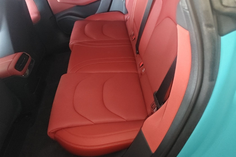 MI SU7 2025 car image #13