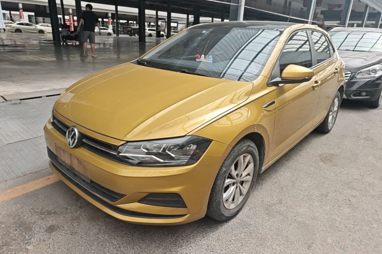 Volkswagen Polo 2020 car image #2