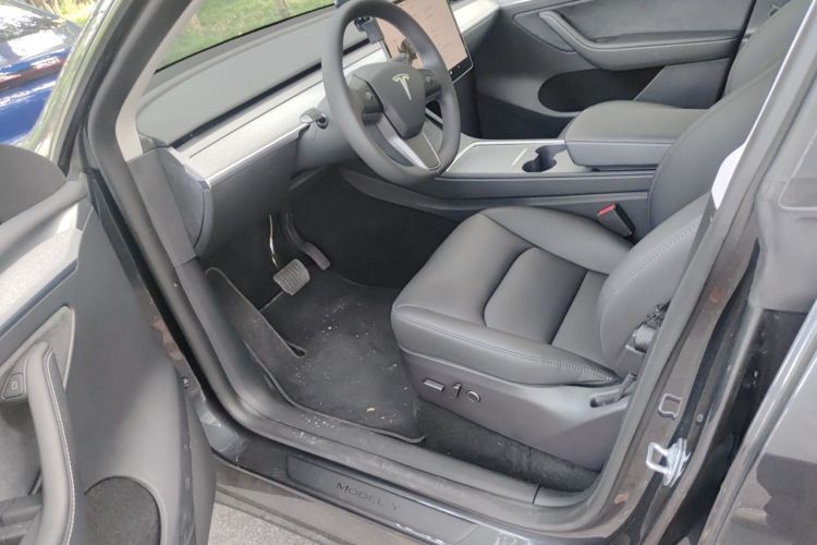 Tesla Model Y 2024 #9 Tesla Model Y 2024 immagine di auto #9