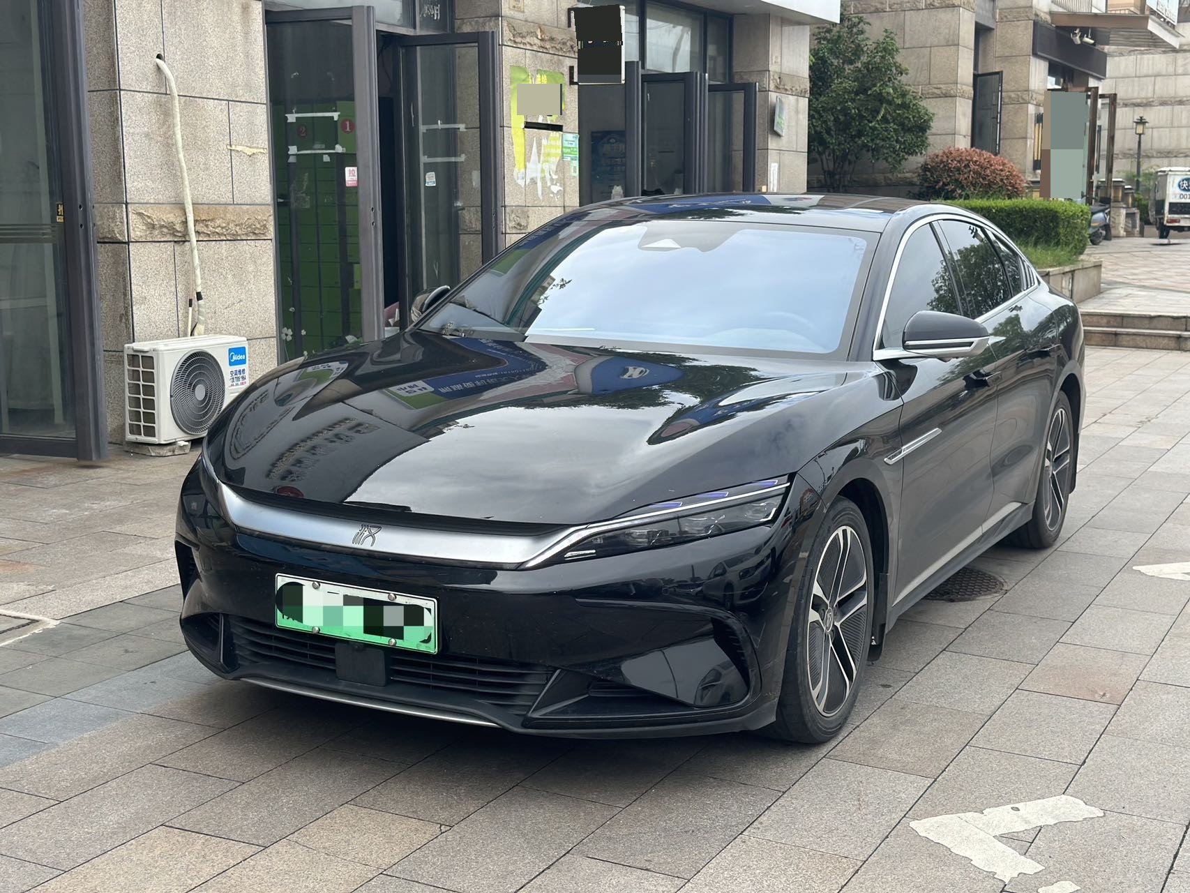 BYD Han 2023 BYD Han 2023 car image