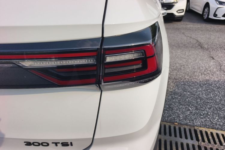 Volkswagen Tharu 2024 car image #8