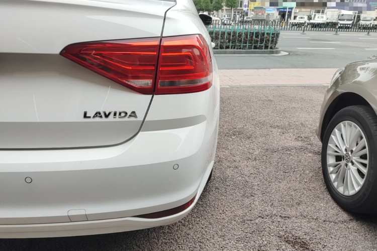 Volkswagen Lavida 2016 car image #8