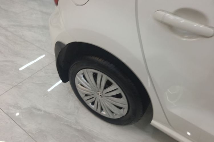 Volkswagen Polo 2017 car image #10