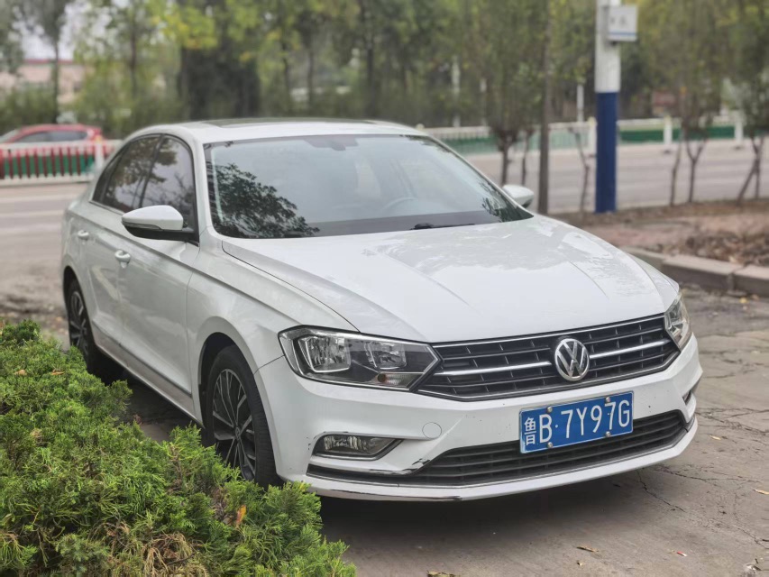 Volkswagen Bora 2017 imagen de coche #2