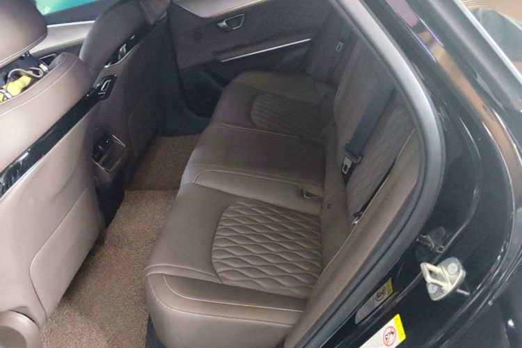 BYD Han 2023 car image #17