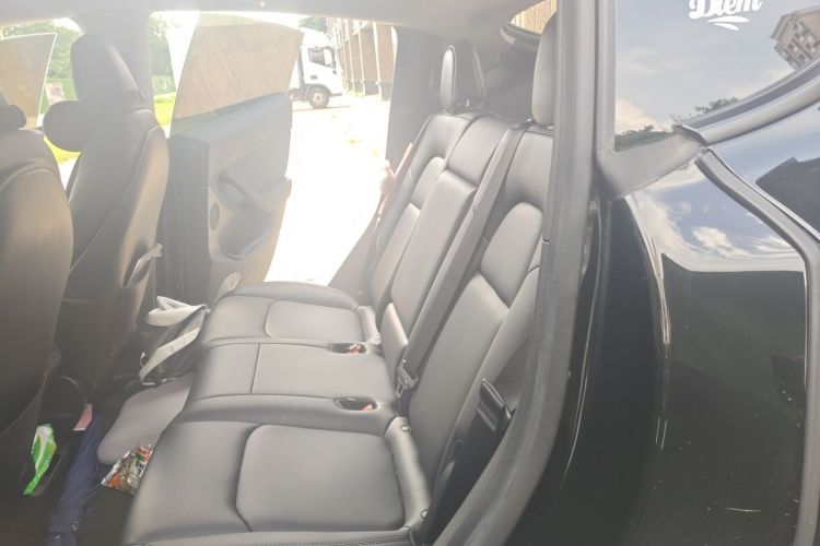 Tesla Model Y 2024 car image #14