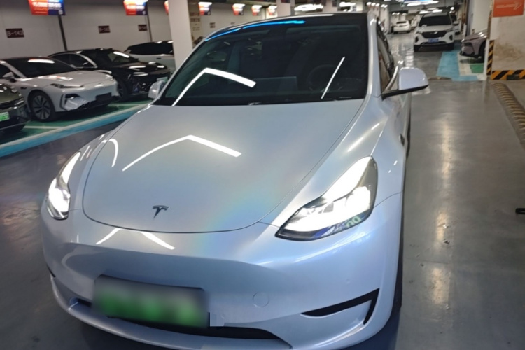 Tesla Model Y 2022 #3 Tesla Model Y 2022 car image #3