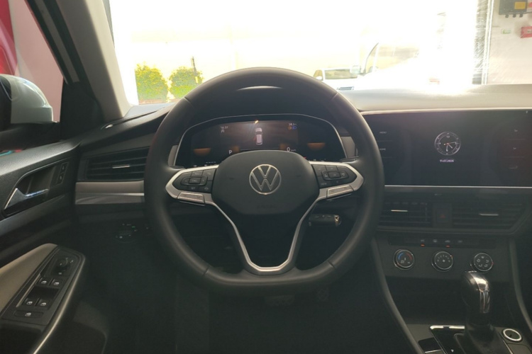 Volkswagen Bora 2024 car image #11