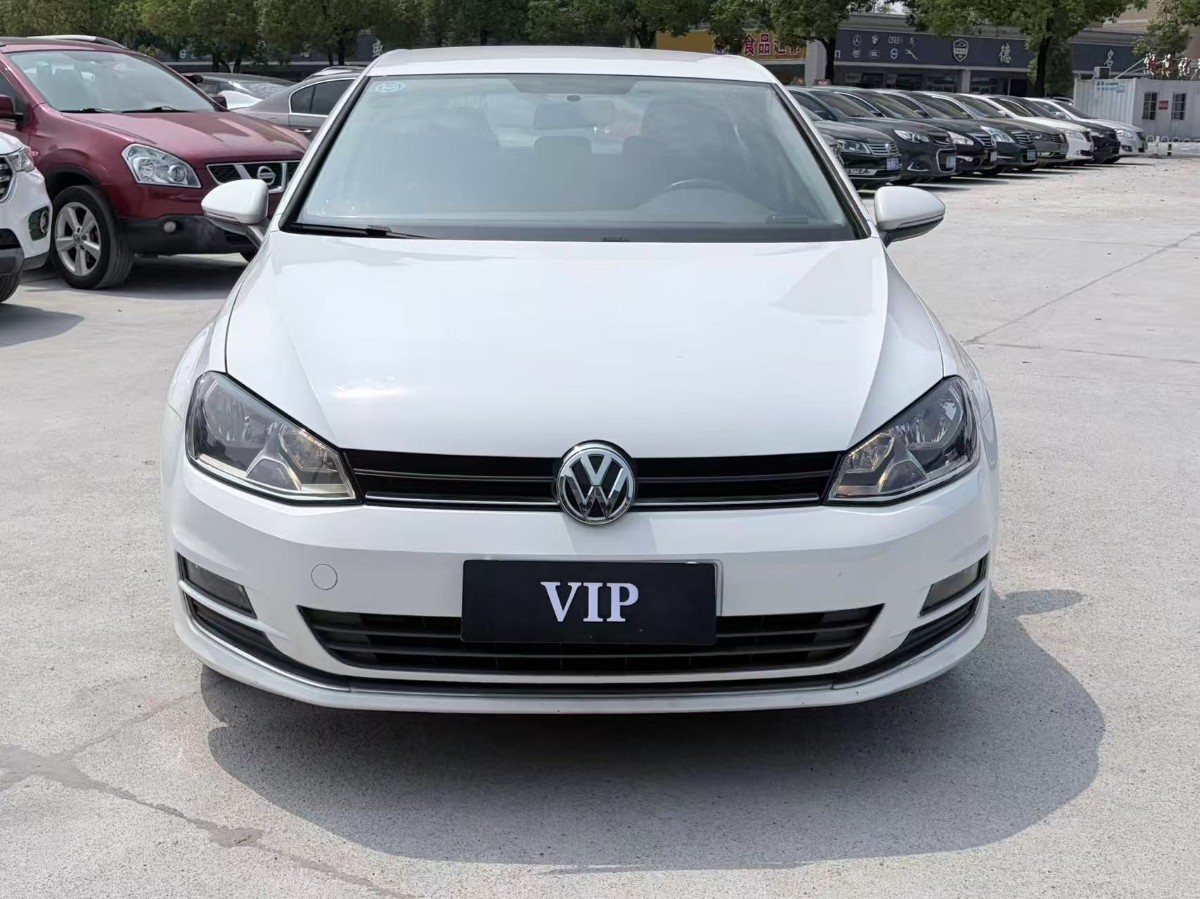 Volkswagen Golf 2014 car image #2