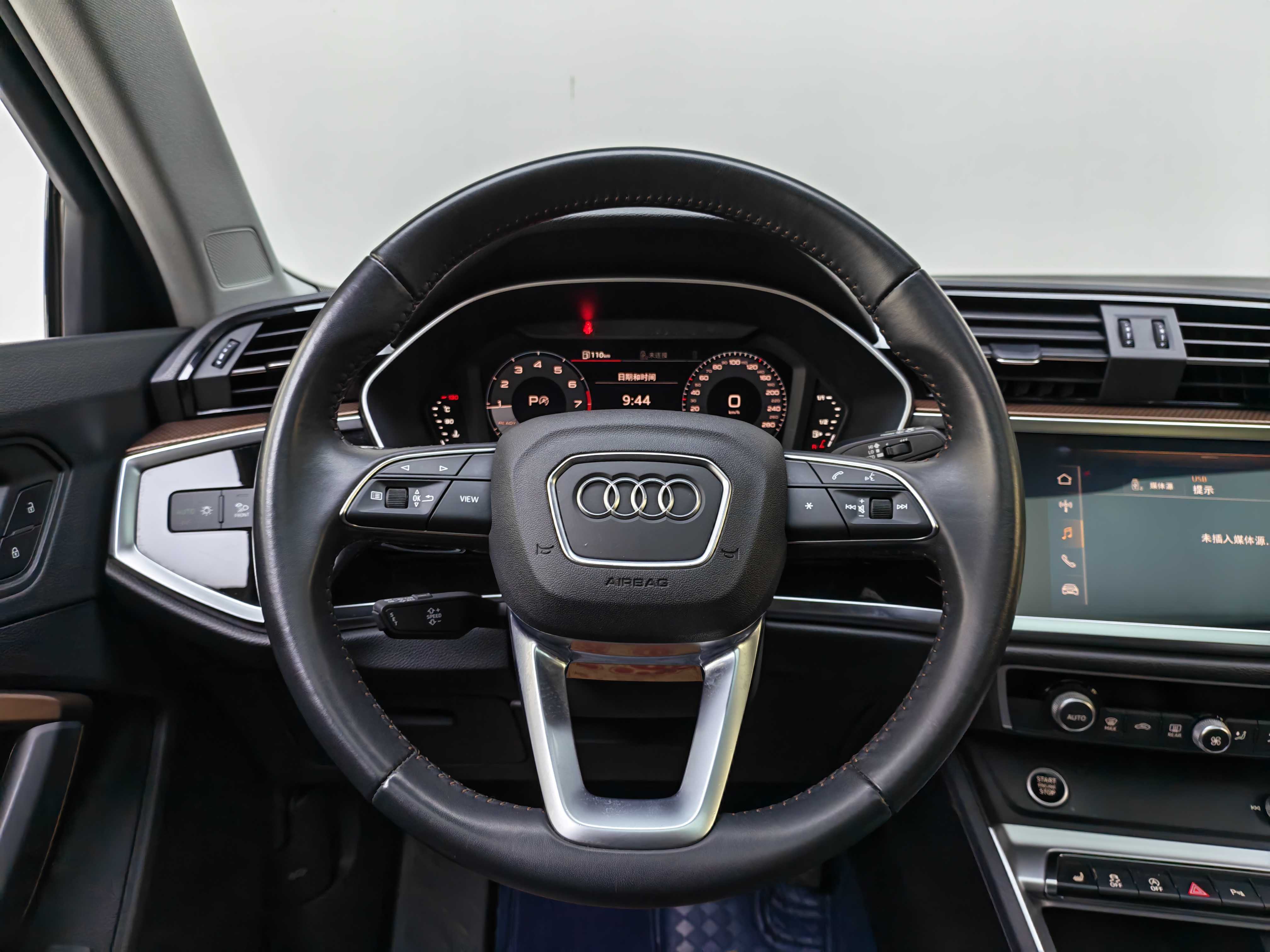 Audi Q3 2021 car image #6