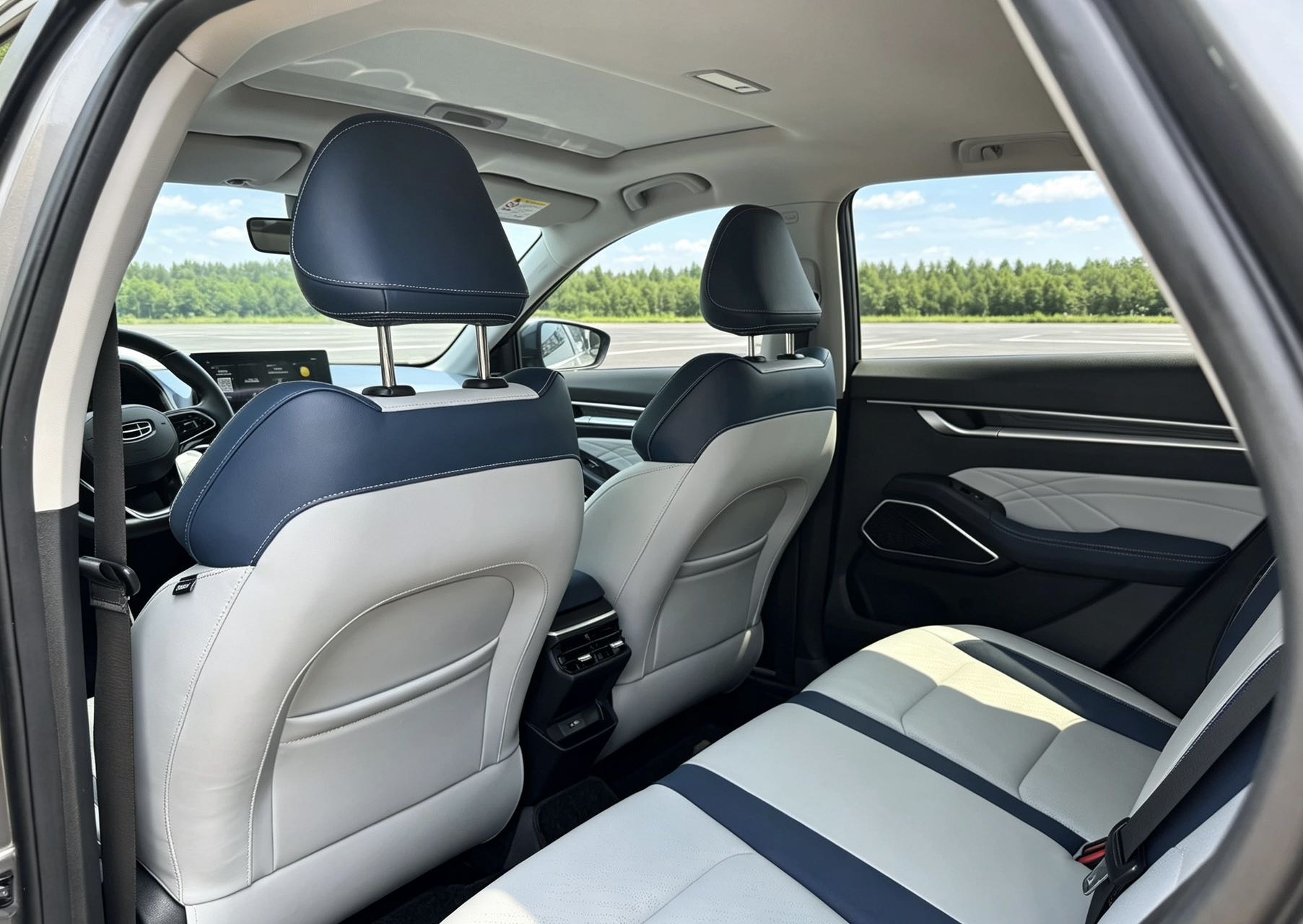 GEELY Emgrand 2022 immagine di auto #7