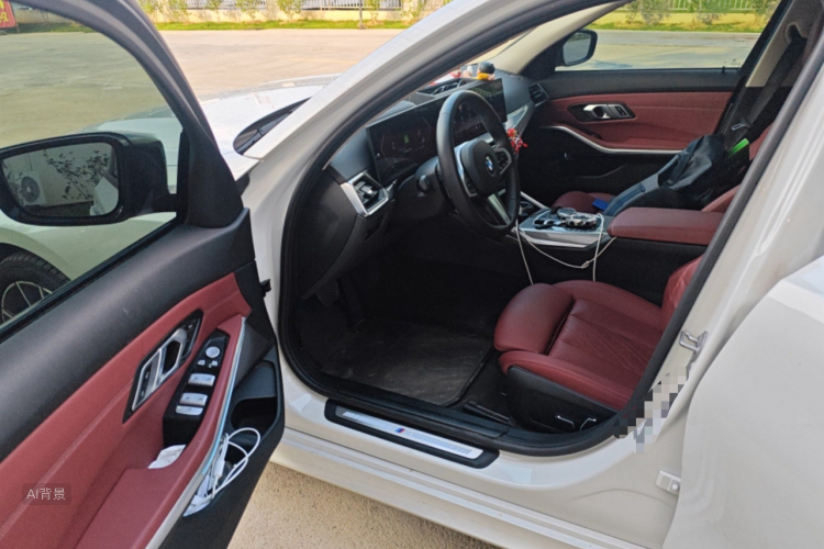 BMW 3 Series 2024 صورة سيارة #18