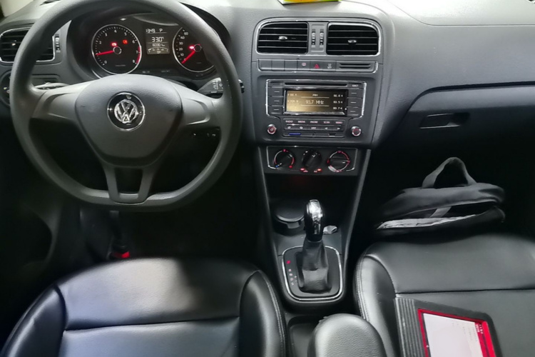 Volkswagen Polo 2016 #11 Volkswagen Polo 2016 car image #11