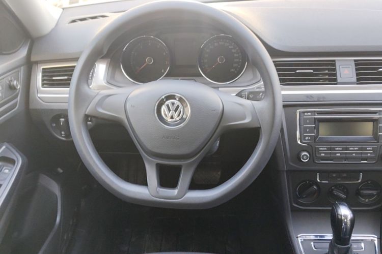 Volkswagen Bora 2020 car image #12