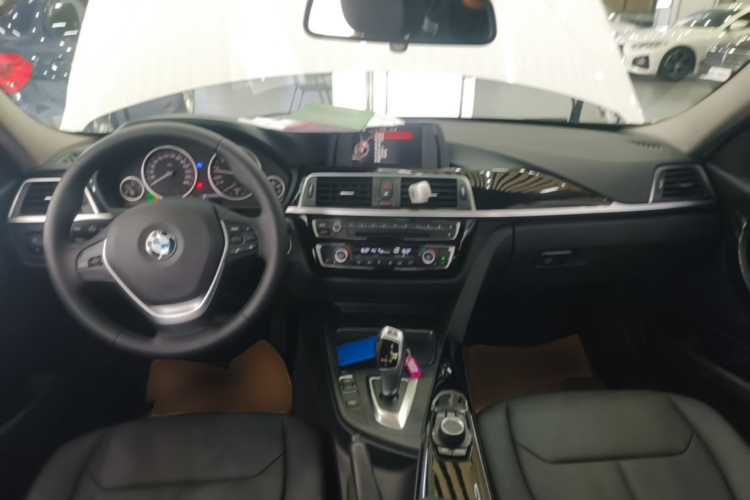 BMW 3 Series 2017 image de voiture #11