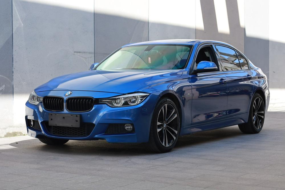 BMW 3 Series 2019 BMW 3 Series 2019 car image