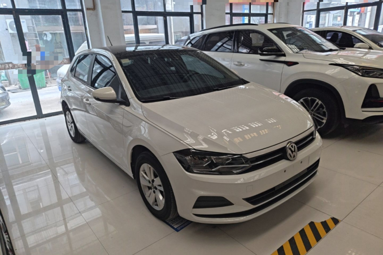 Volkswagen Polo 2022 car image #4