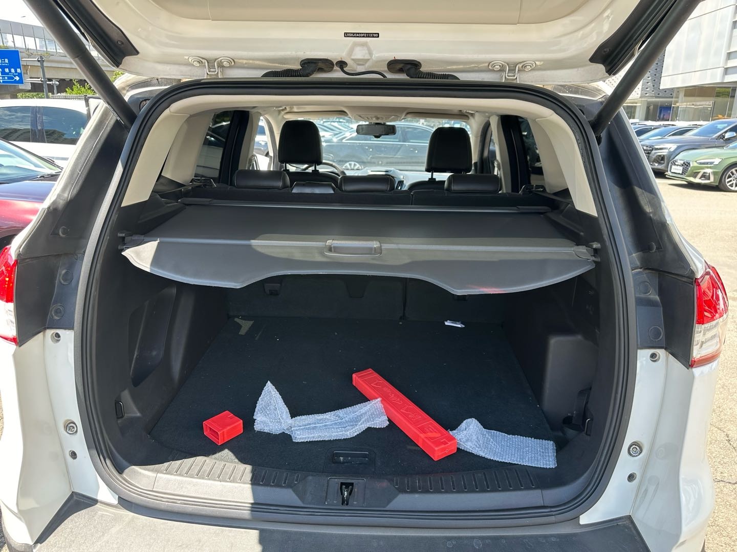 2019 car image #24