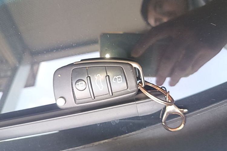 Audi A3 2019 car image #9