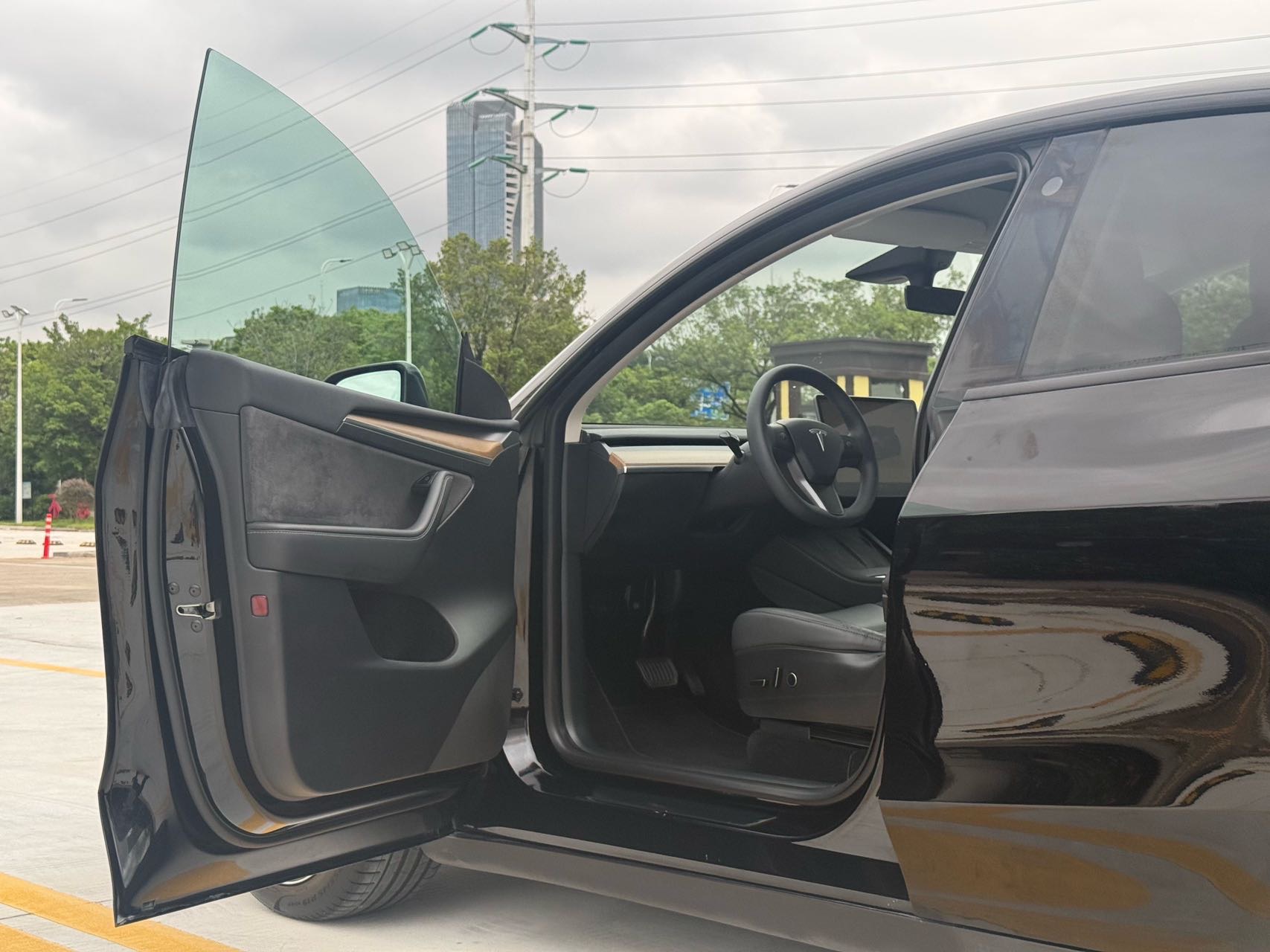 Tesla Model Y 2022 #9 Tesla Model Y 2022 car image #9