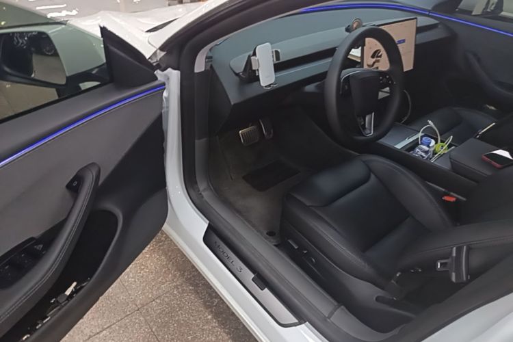 Tesla Model 3 2025 #16 Tesla Model 3 2025 car image #16