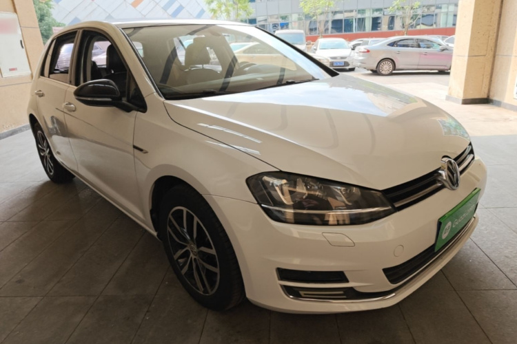 Volkswagen Golf 2016 car image #4