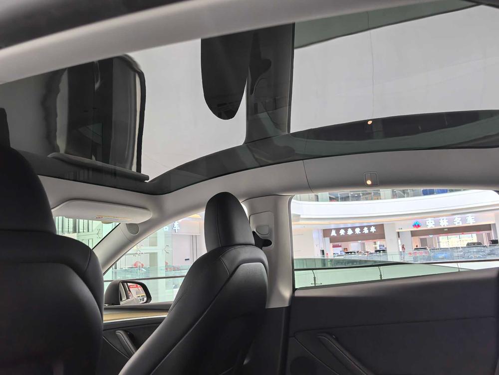 Tesla Model Y 2022 #12 Tesla Model Y 2022 car image #12