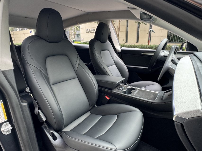 Tesla Model Y 2024 car image #7