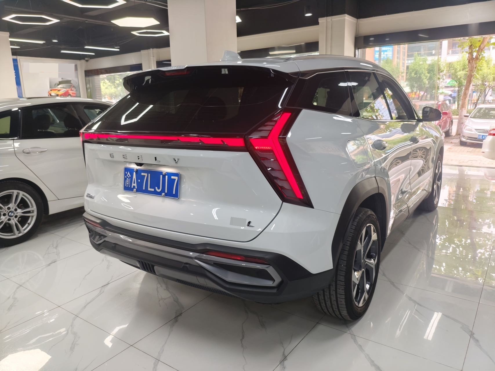 GEELY Boyue L 2023 изображение автомобиля #4