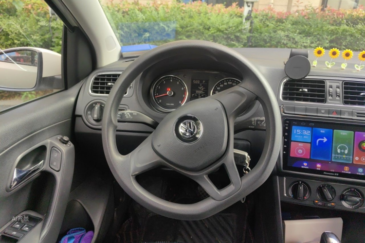 Volkswagen Polo 2016 #12 Volkswagen Polo 2016 car image #12