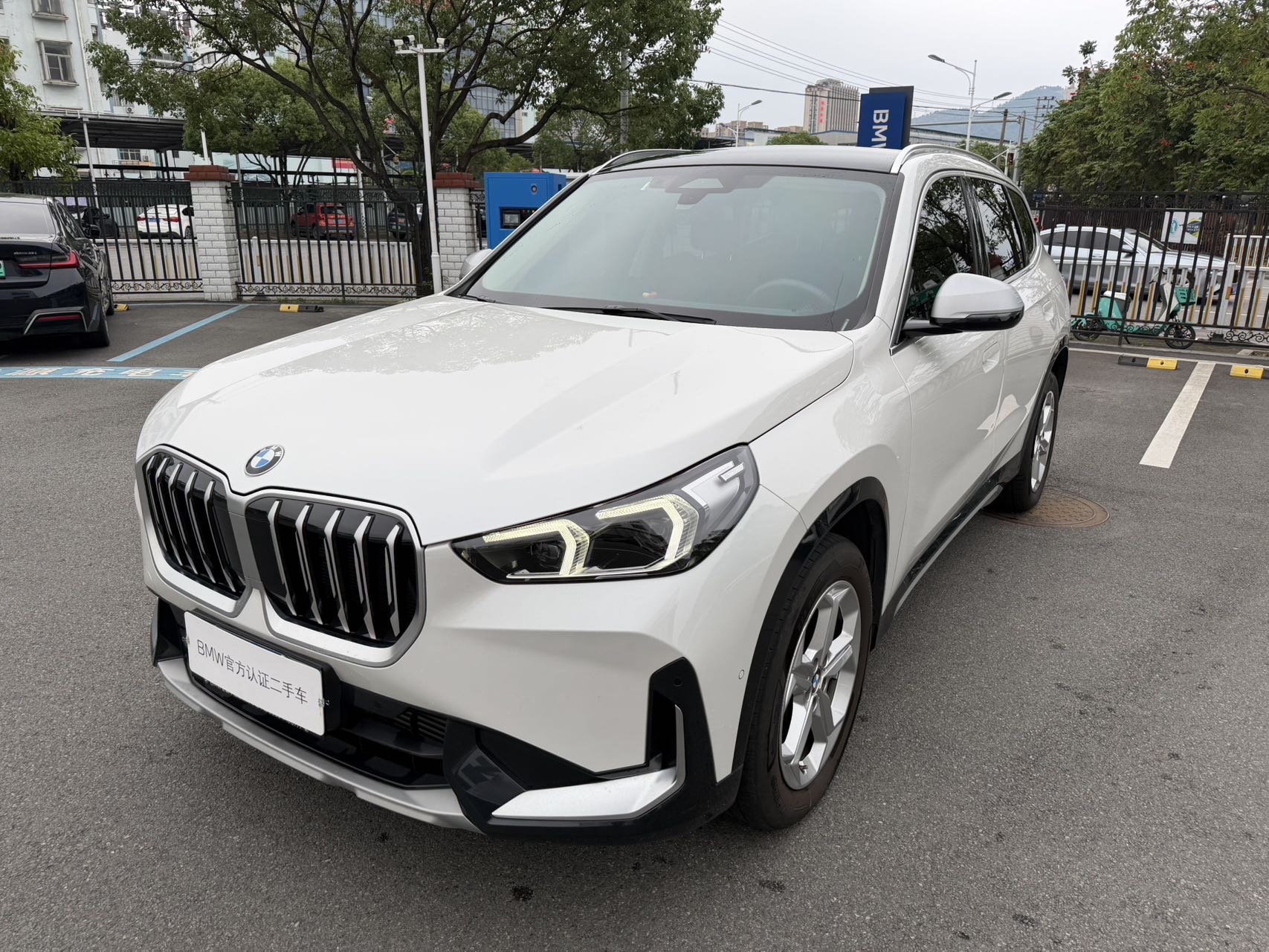 BMW X1 2024 BMW X1 2024 car image