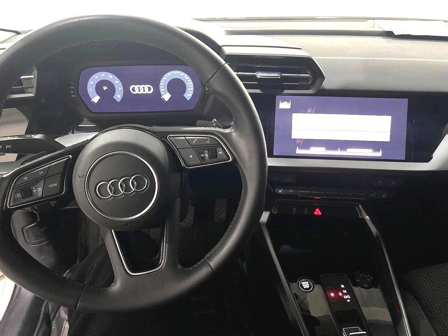 2022 car image #4